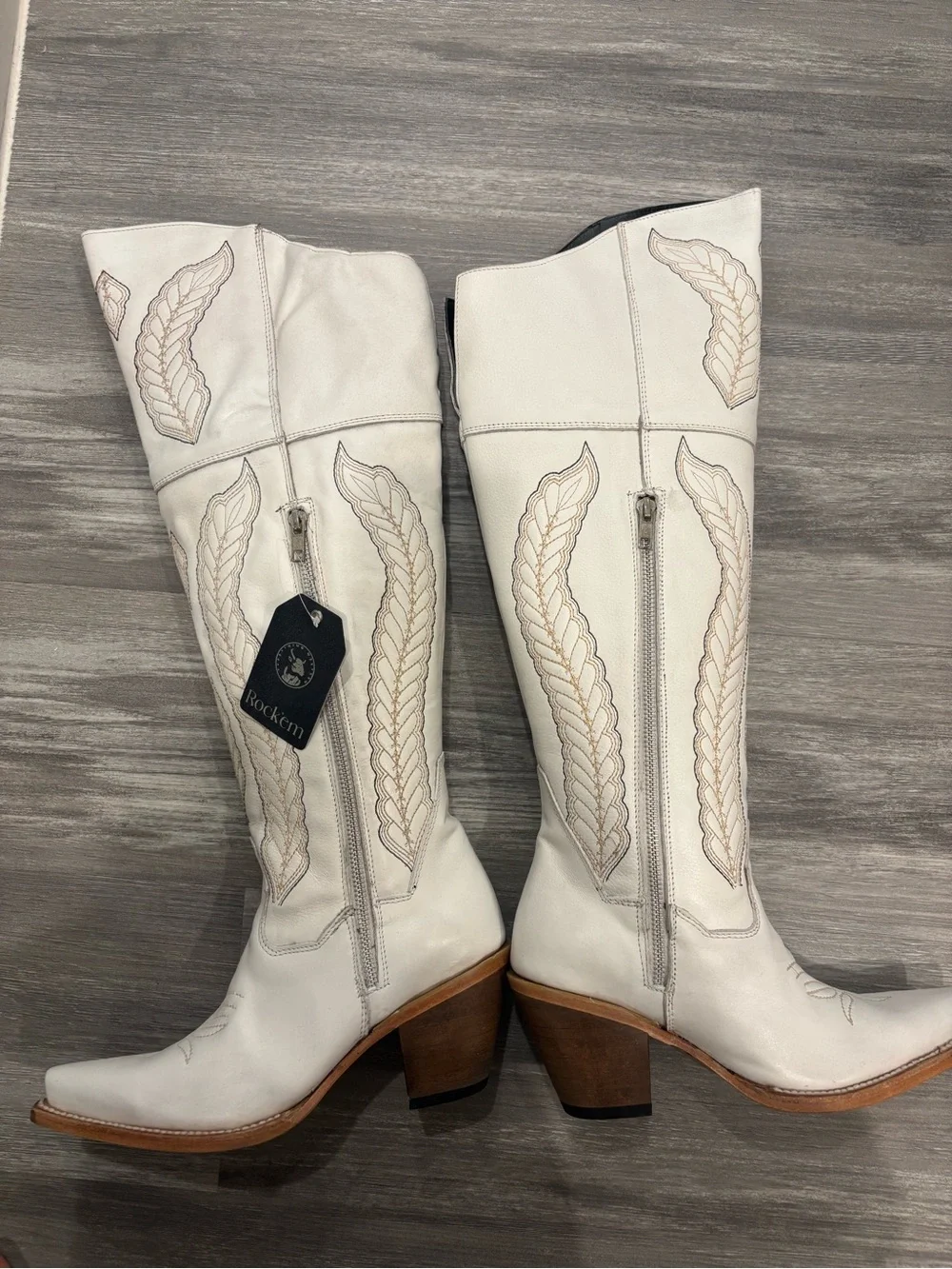 Rock’em Women’s White leather knee high boots embroidered zip US 7.5